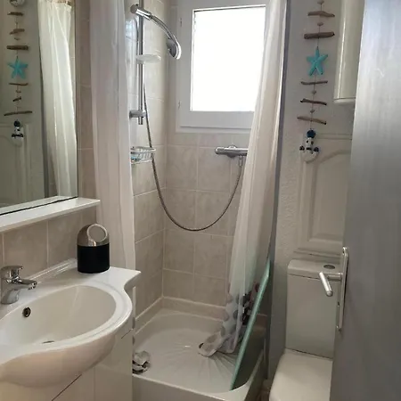 Apartment - 2min Des Plages *
